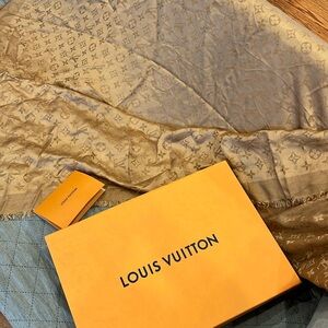 Louis Vuitton Caramel Monogram Classic Shawl